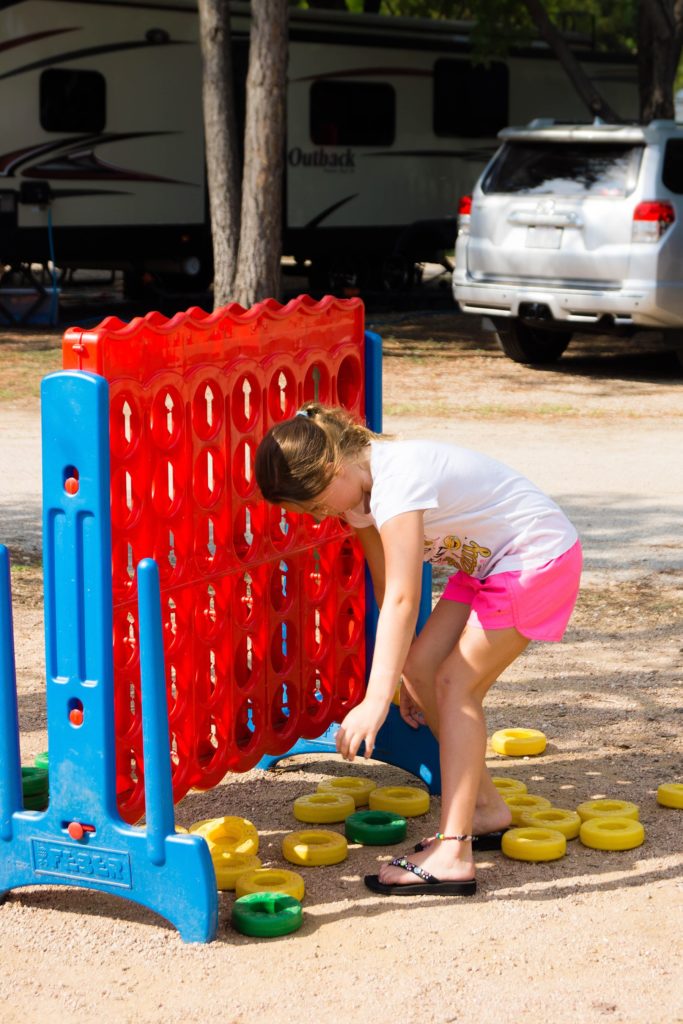 girl playing connect 4